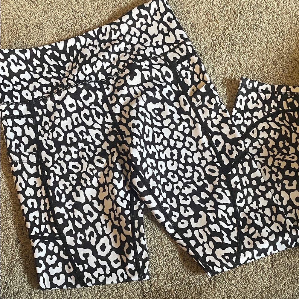Zyia leopard print leggings 6-8